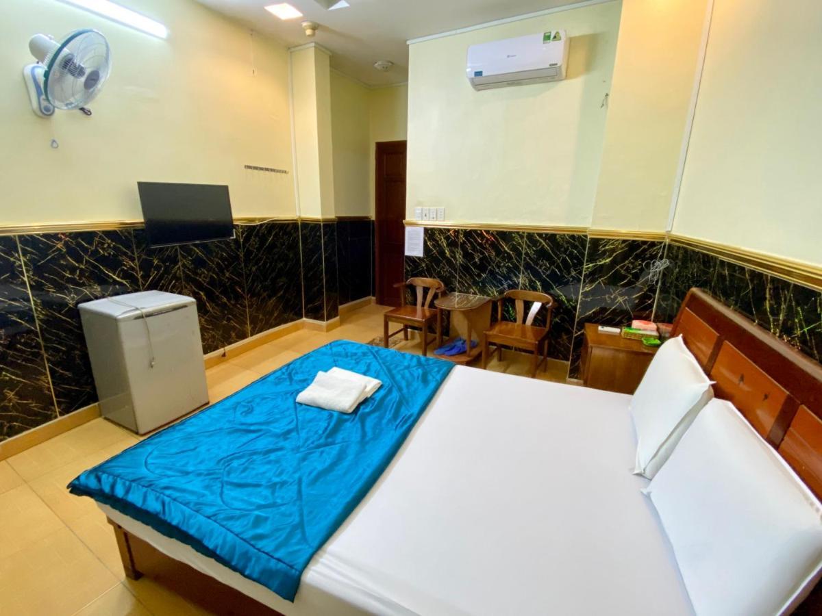 Ngoc Trinh Hotel โฮจิมินห์ซิตี้ ภายนอก รูปภาพ