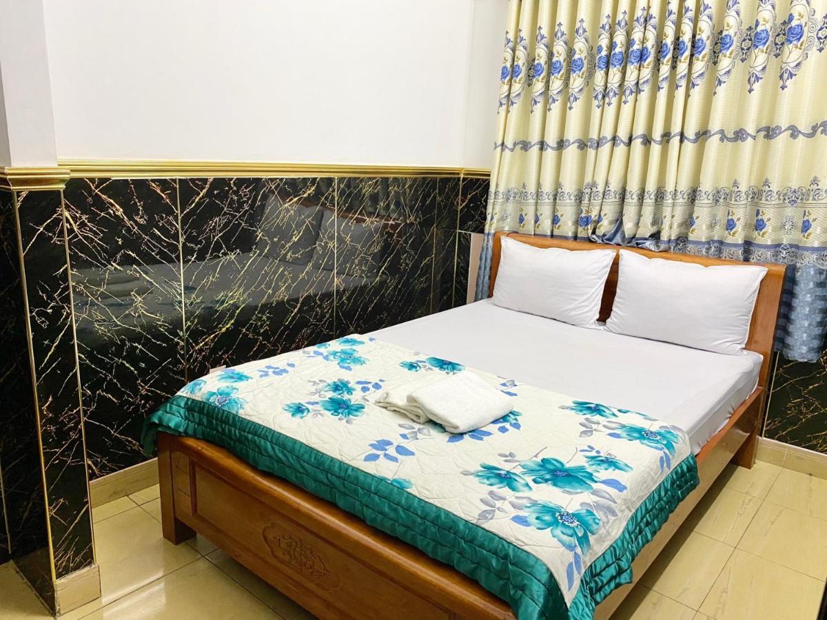 Ngoc Trinh Hotel โฮจิมินห์ซิตี้ ภายนอก รูปภาพ