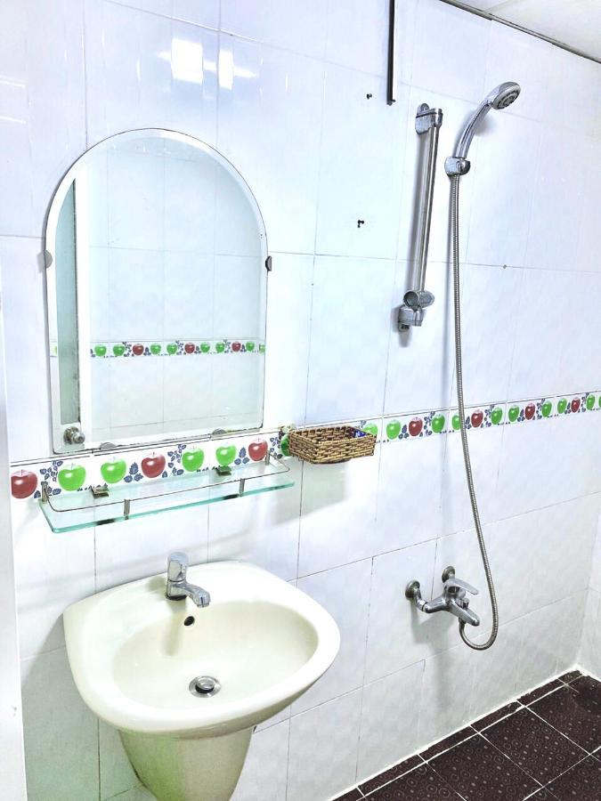 Ngoc Trinh Hotel โฮจิมินห์ซิตี้ ภายนอก รูปภาพ